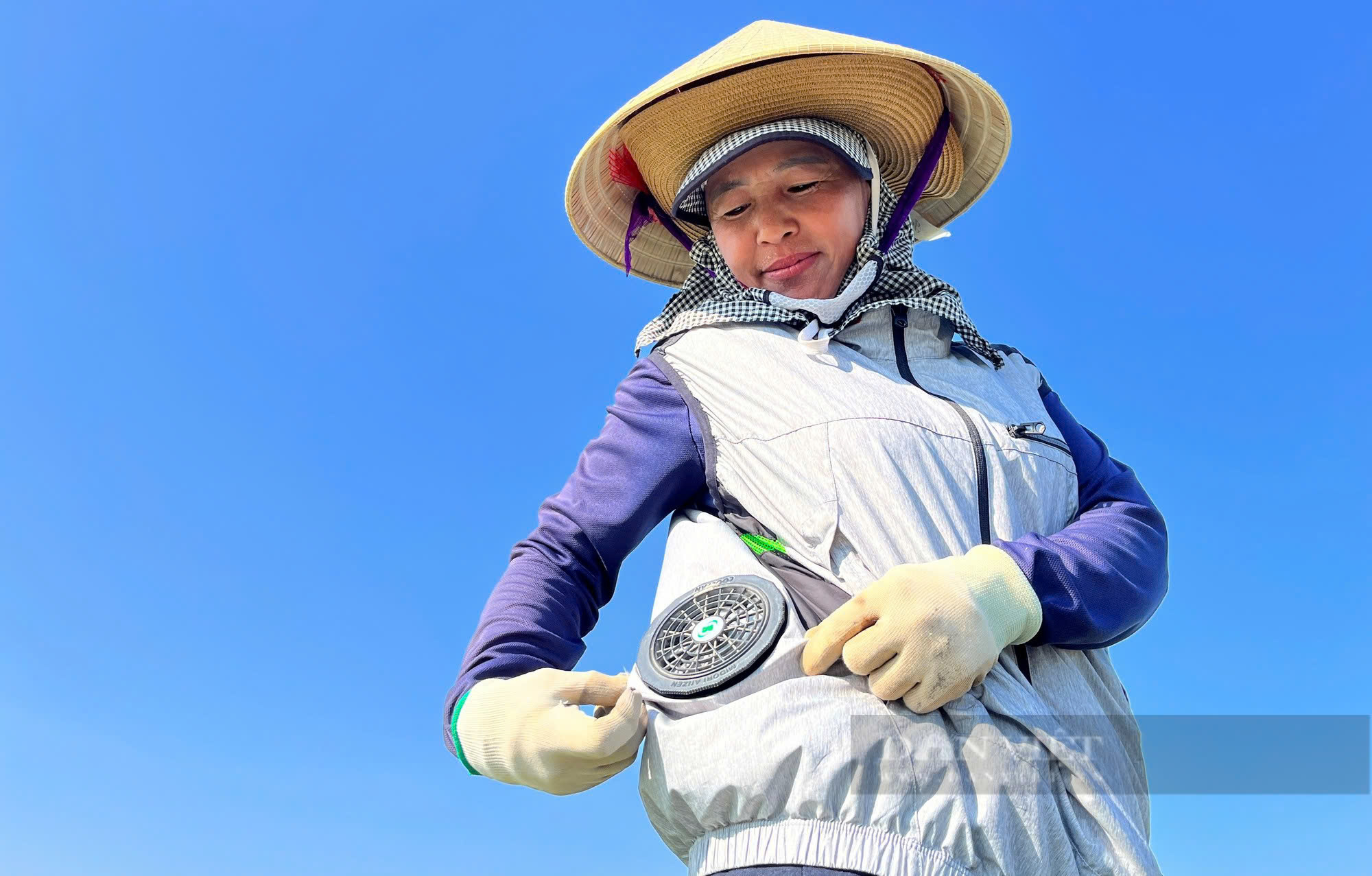 Người lớn tuổi có nên dùng áo điều hòa? Ưu và nhược điểm